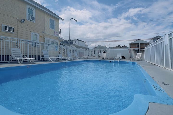 Pool 9 of 41