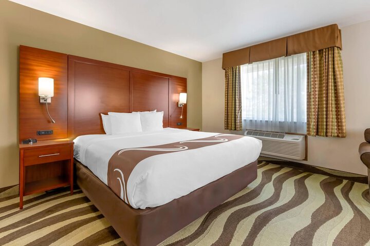 Quality Inn & Suites Stoughton - Madison South