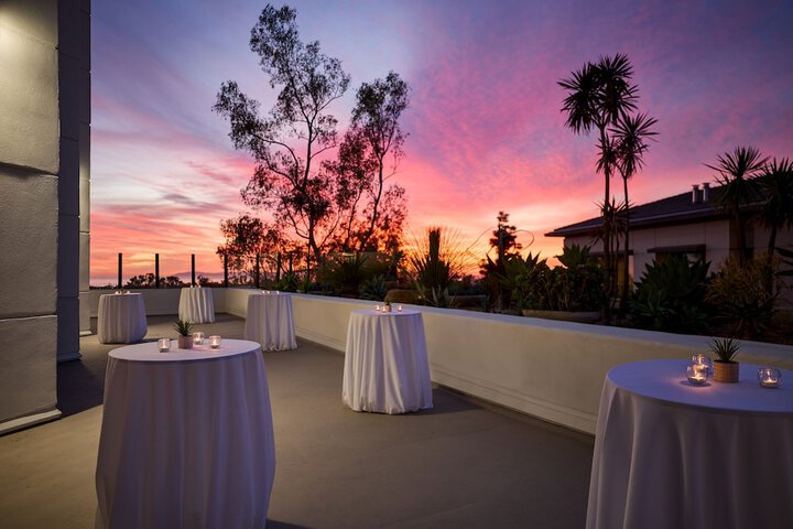 VEA Newport Beach a Marriott Resort & Spa