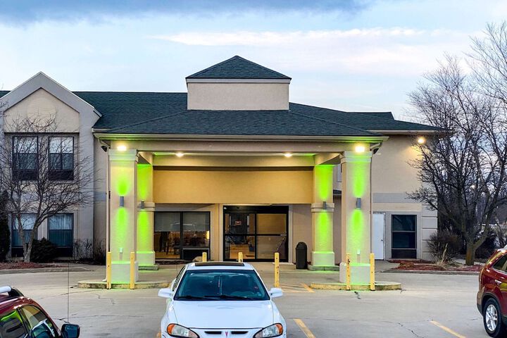 Hotel 2 of 36