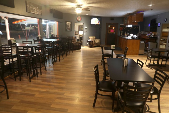 Dining 104 of 126
