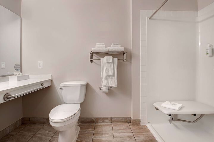 Room 43 of 62
