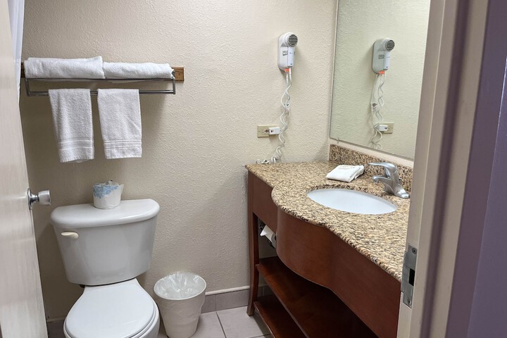 Room 2 of 9