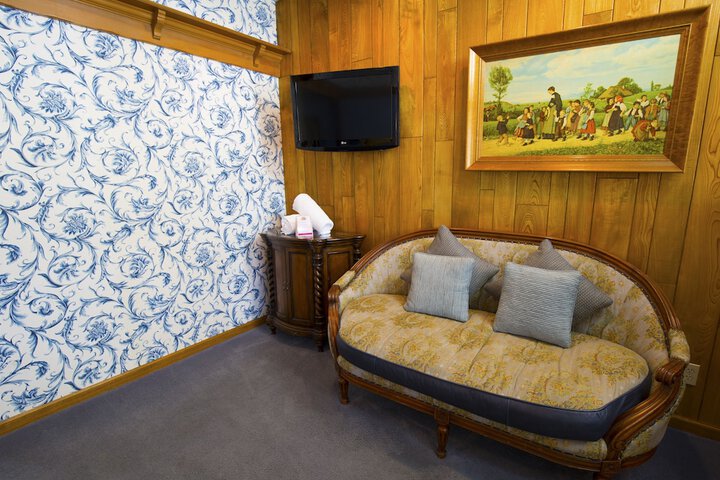 Room 235 of 461