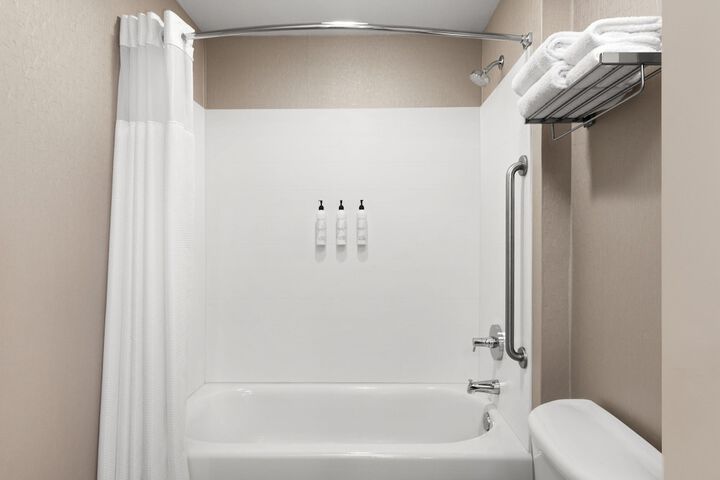 Room 21 of 28