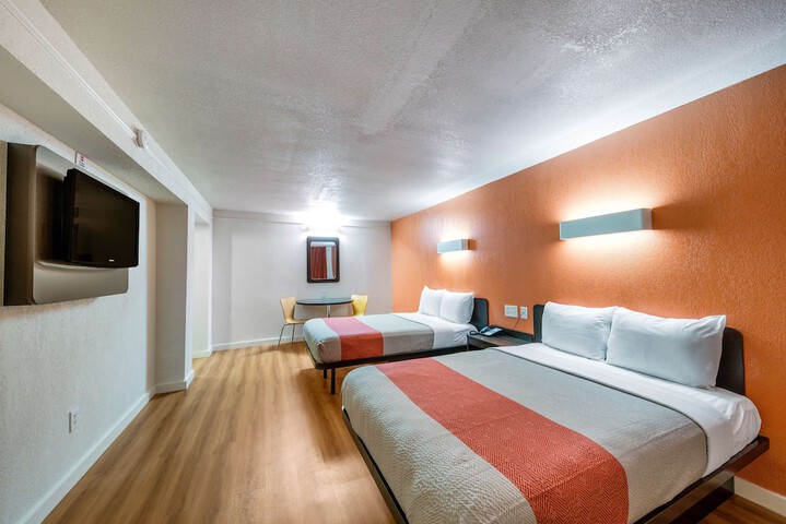 Motel 6 Dallas TX - Farmers Branch