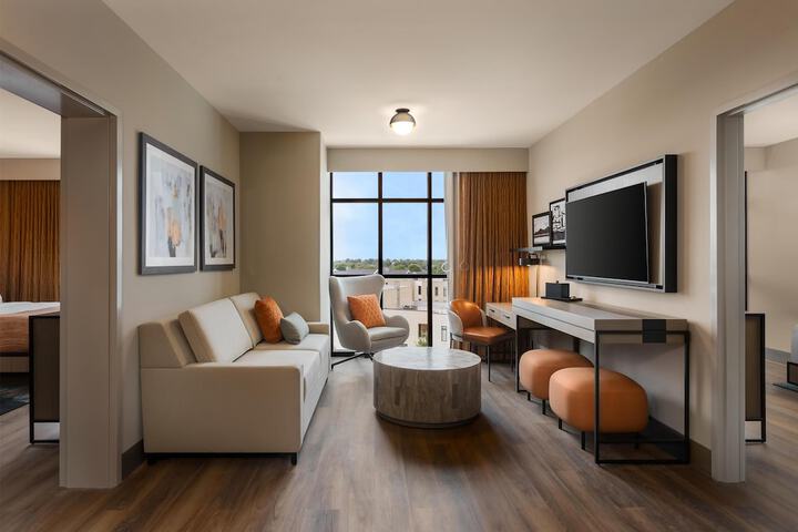 Hotel Avail Rogers Tapestry Collection by Hilton