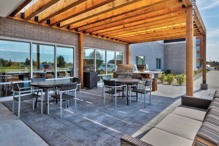 TownePlace Suites by Marriott Grand Rapids Airport Southeast