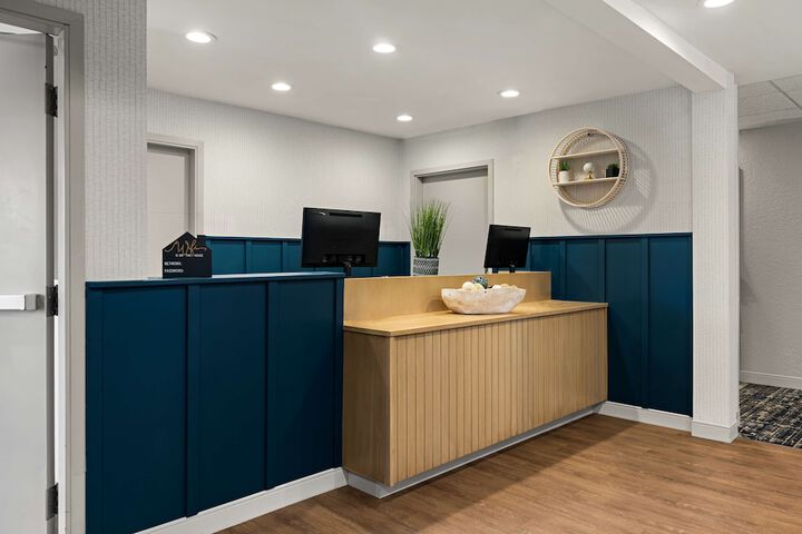 Sonesta Simply Suites Irvine East Foothill