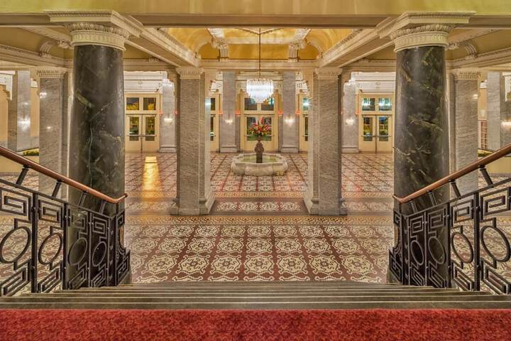 Hotel Bentley