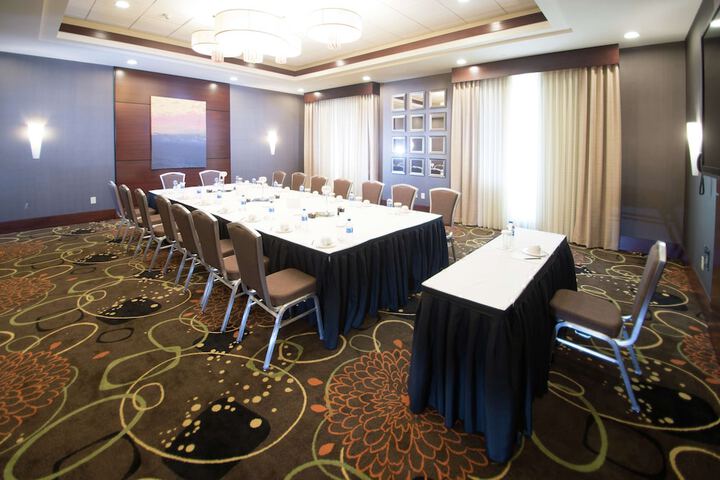 Embassy Suites by Hilton Fayetteville Fort Bragg