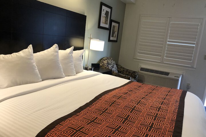 Room 26 of 29