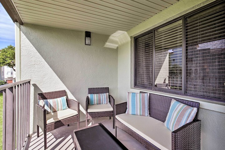 Balcony & Pool: Gulfview Tierra Verde Escape!