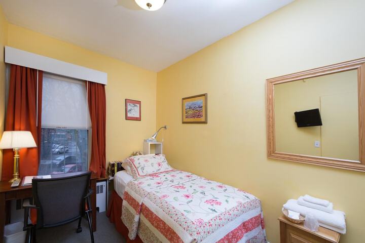 Room 29 of 38