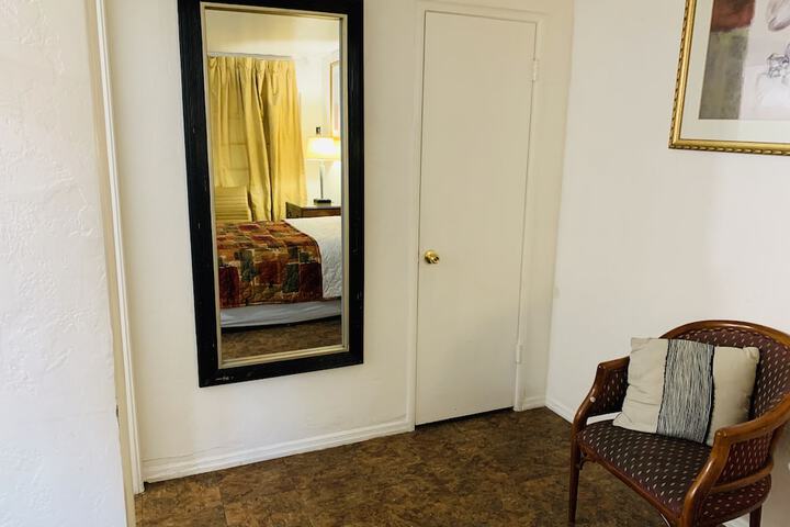 Room 28 of 32