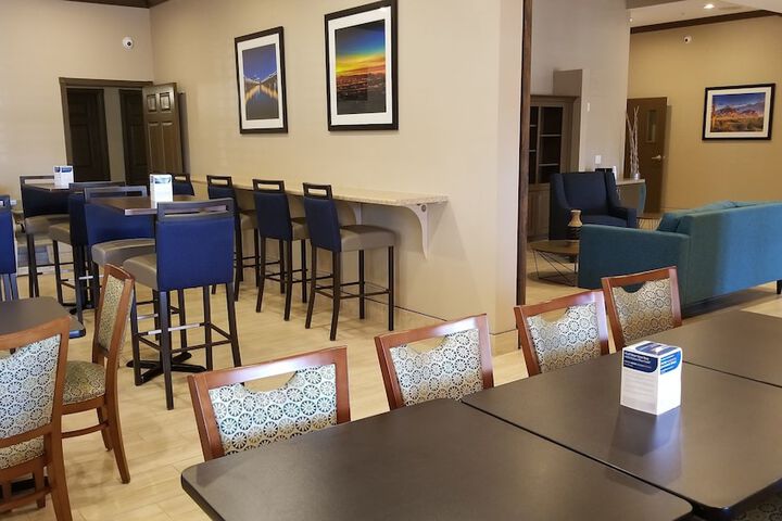 Dining 96 of 112
