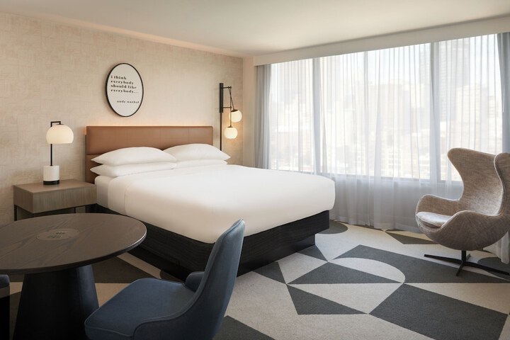 Sheraton Pittsburgh Hotel at Station Square