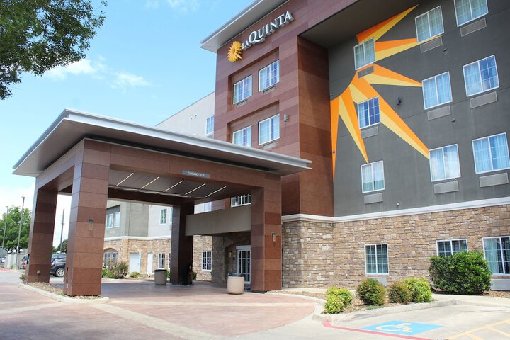 La Quinta Inn and Suites by Wyndham Schertz-San Antonio-Selma
