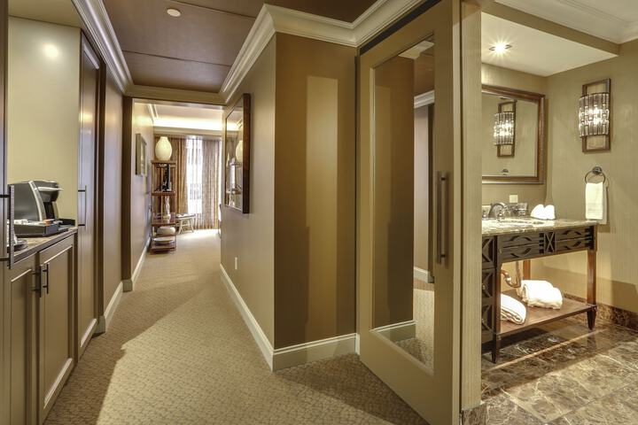 Room 45 of 108