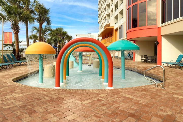 Hampton Inn & Suites Myrtle Beach / Oceanfront