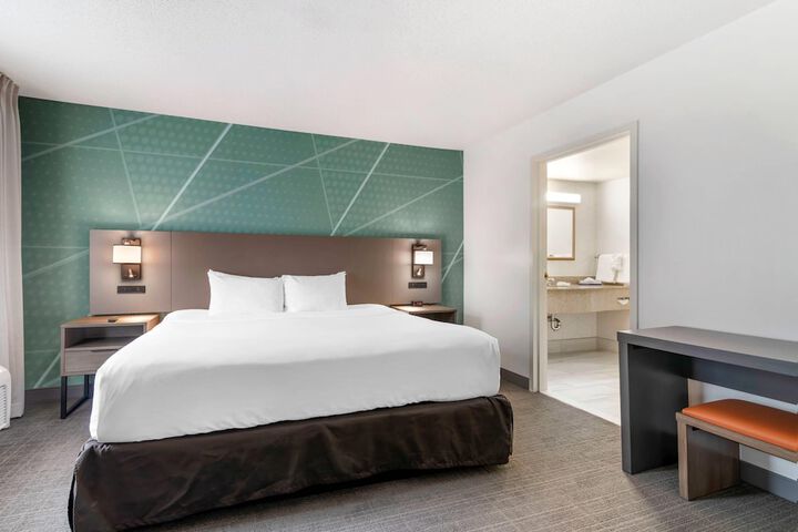 Comfort Inn & Suites Lake George