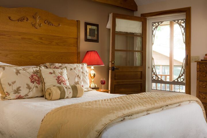 The White Oak Inn
