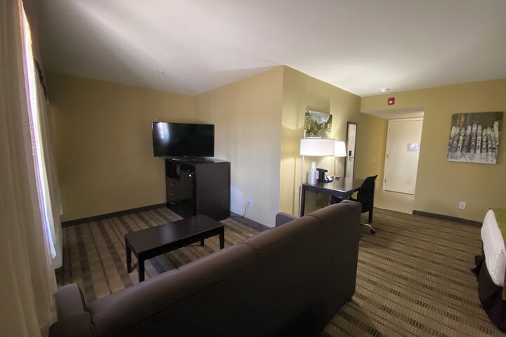 Room 29 of 38