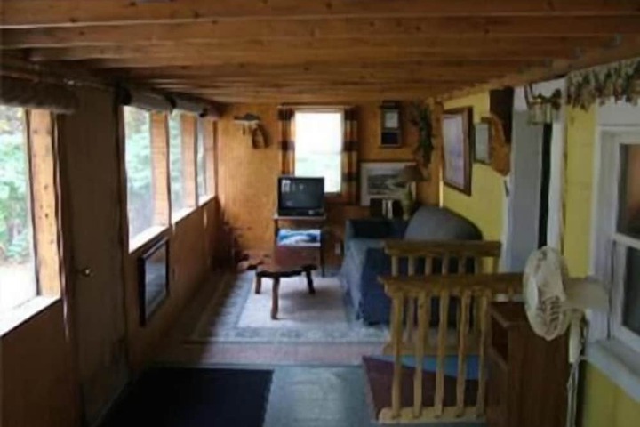 Room 22 of 65
