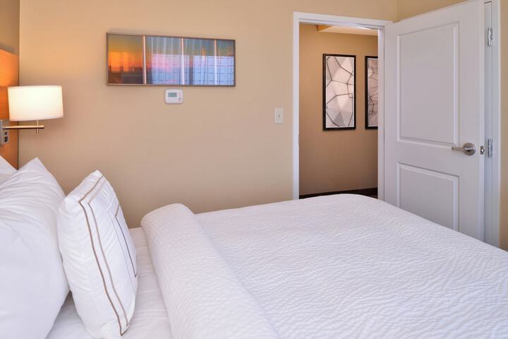 Room 21 of 33