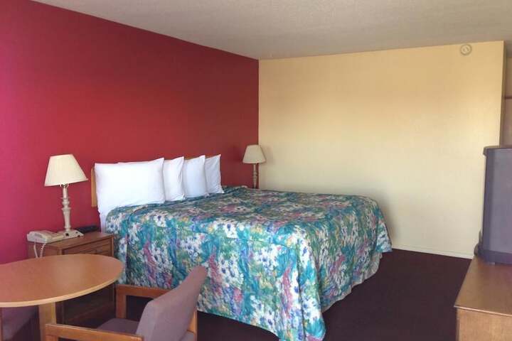 Room 4 of 14