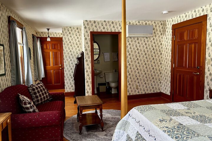 The Wayside Inn