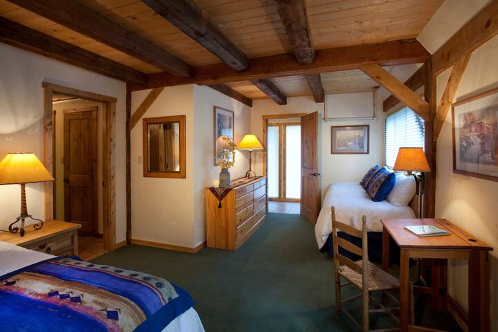 Room 21 of 31