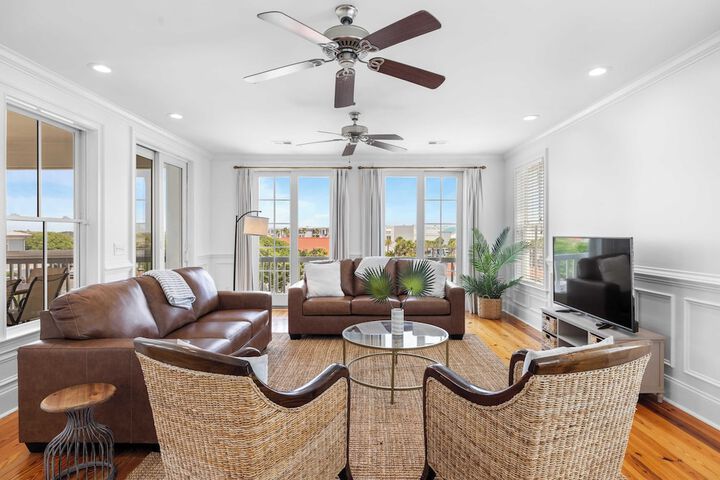 1 Block to Beach Newly Renovated 6bdr w / Rooftop Views Sand Dune by Avantstay