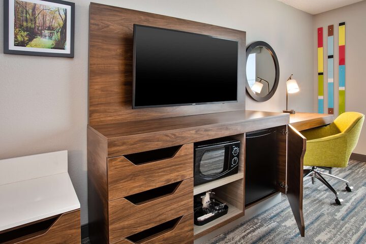 Room 19 of 46