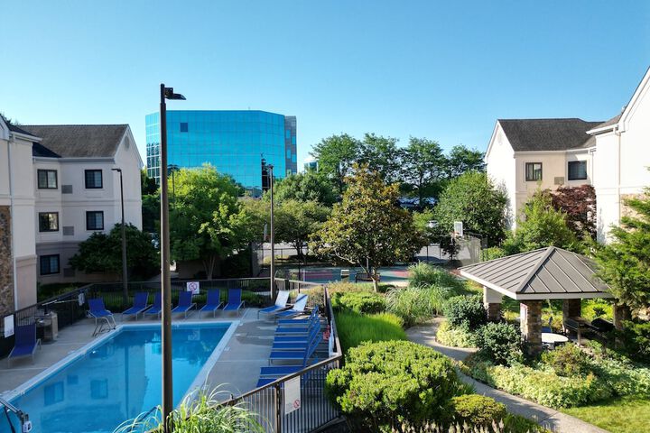 Pool 16 of 98