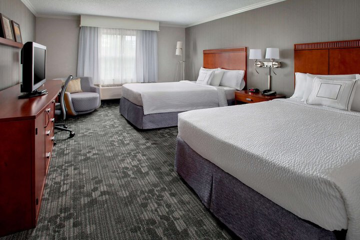 Room 6 of 24