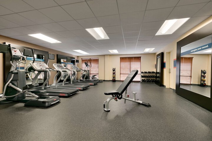 Hampton Inn & Suites Mahwah