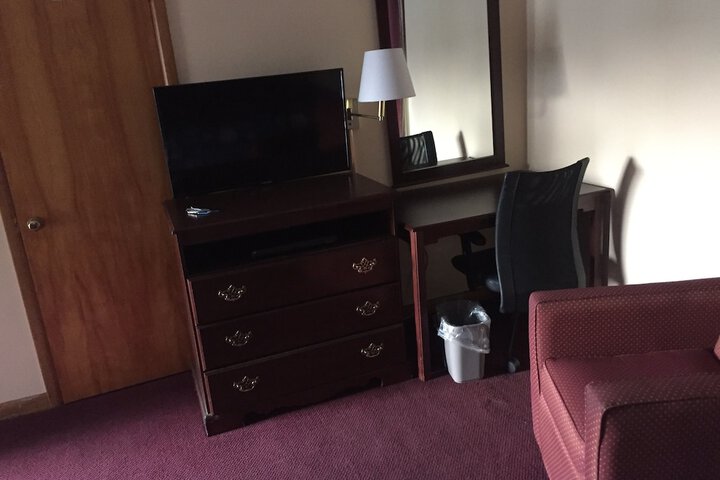 Room 18 of 37