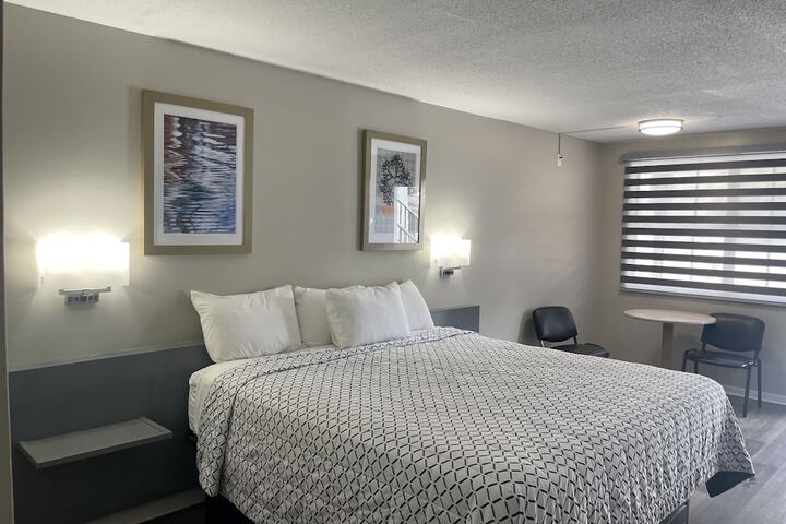 Room 33 of 44