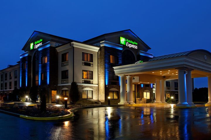 Holiday Inn Express Grove City by IHG
