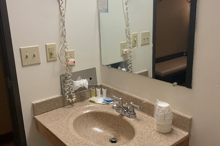 Room 13 of 25