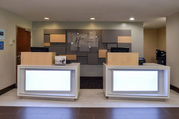 Hotel 4 of 61