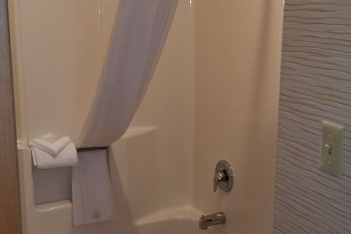 Room 18 of 32