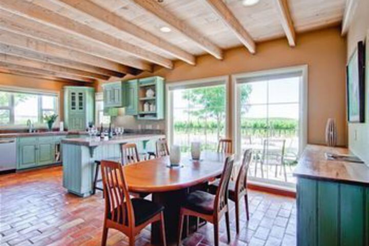 Vina Robles Guest 4 Br Home by RedAwning