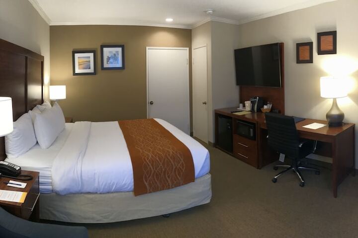 Room 42 of 136