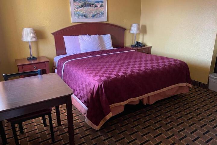 Budget Inn