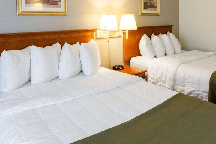 Room 21 of 37