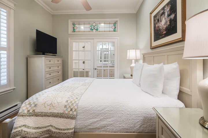 Best Western Grandmas Feather Bed