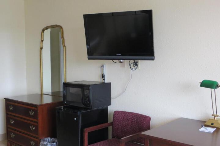 Flagship Inn