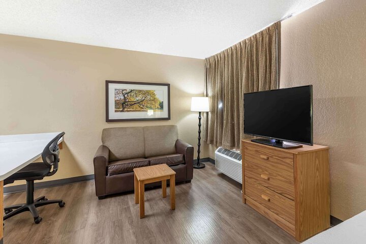 Room 26 of 37